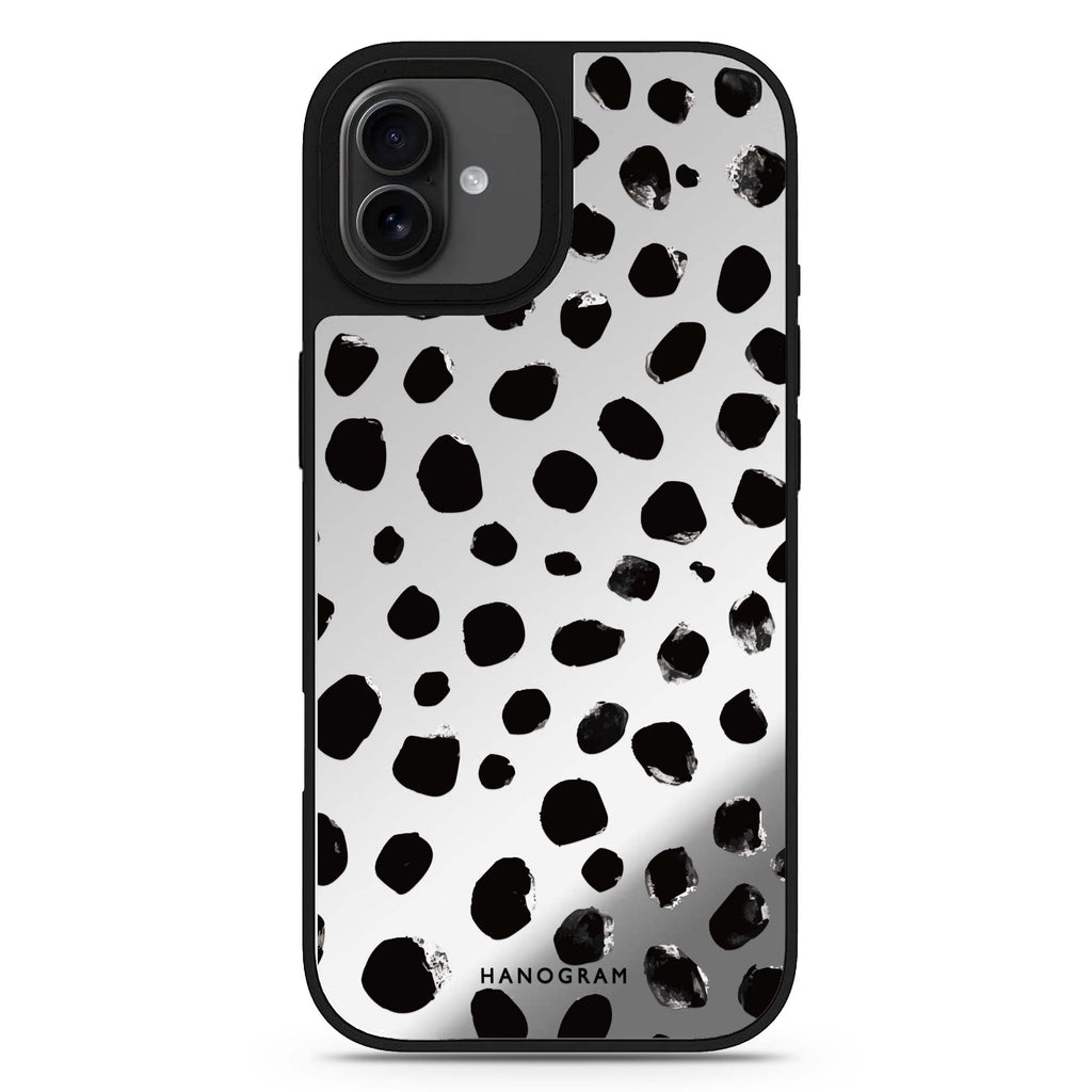 Classic Dalmatian Spots iPhone 17 色彩設計鏡面手機殼 主圖設計