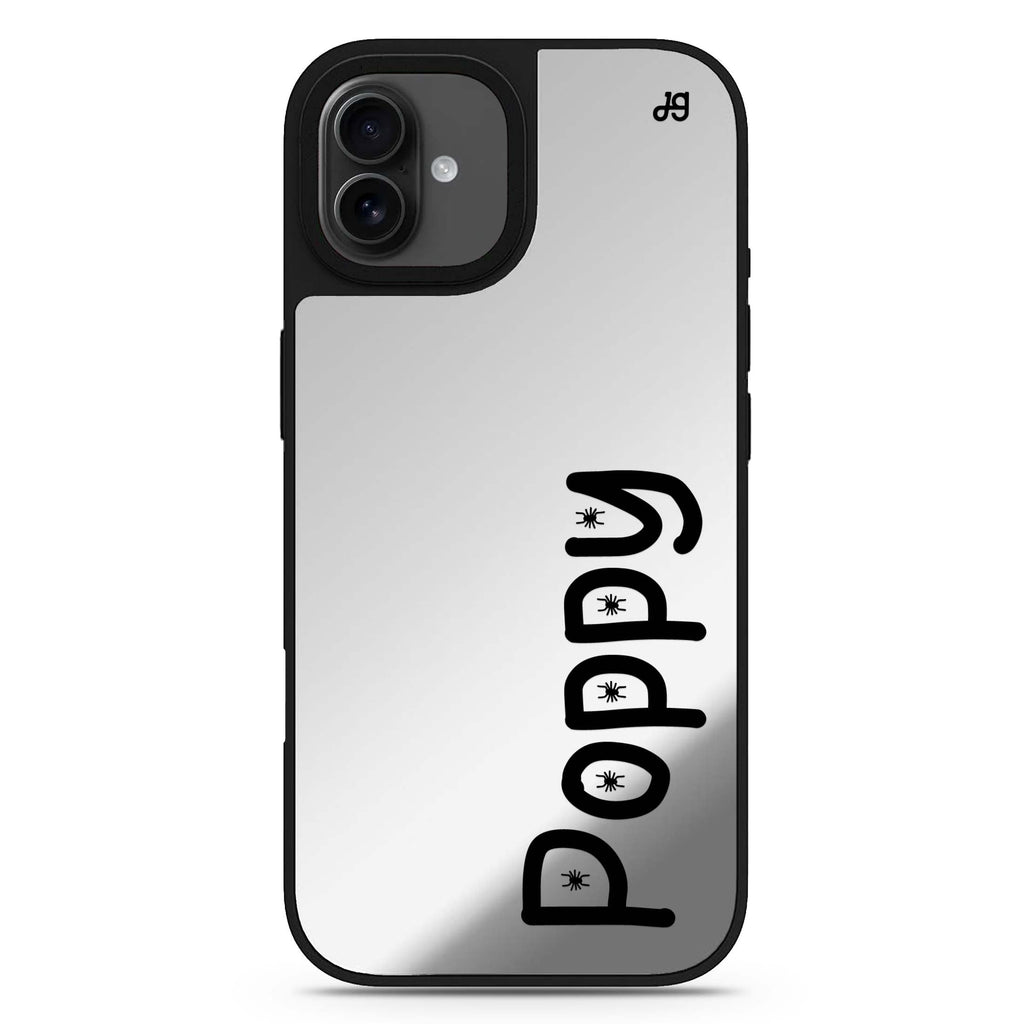 Haunted Lettering iPhone 17 個人化名字鏡面手機殼 主圖設計